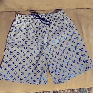 Louis Vuitton Shorts Men's Size Medium NWT